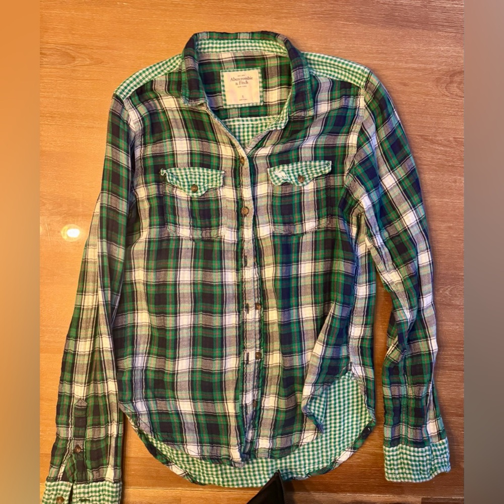 Like new Y2K Abercrombie cotton plaid shirt sz Small green spring Paddy’s day!!